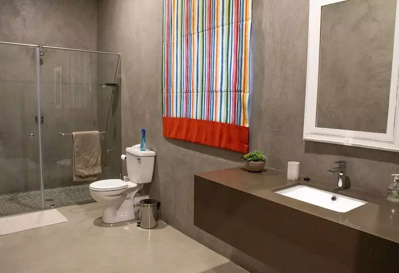 هتل Mongena Private Game Lodge