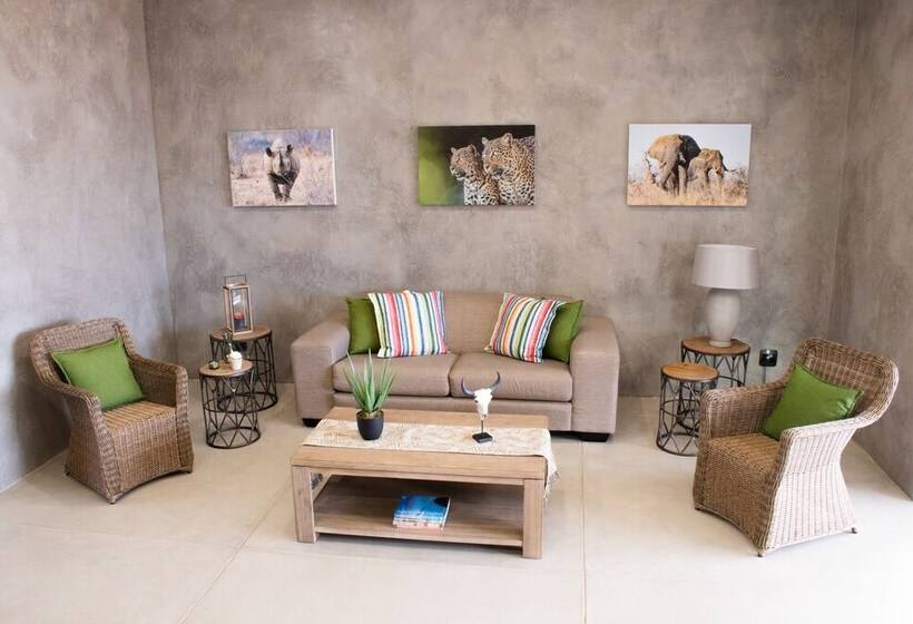 Hotel Mongena Private Game Lodge