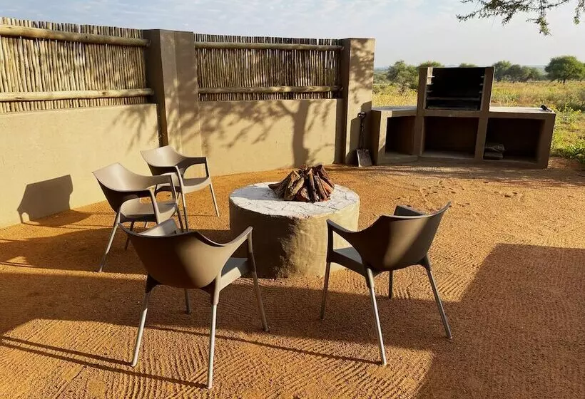 هتل Mongena Private Game Lodge