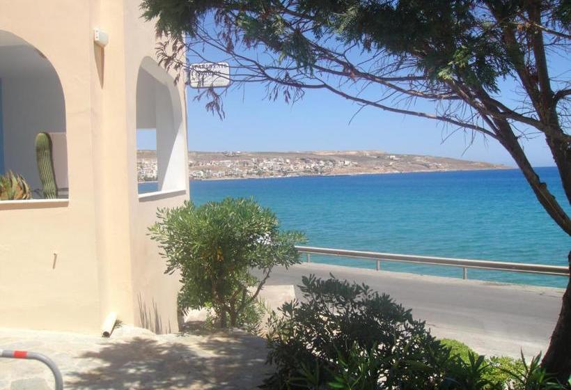 Minos Apartments & Studios