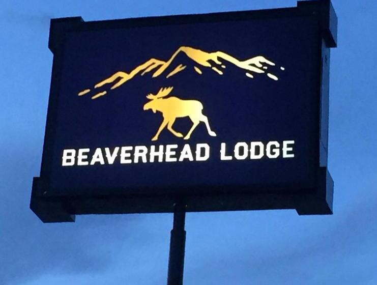 汽车旅馆 The Beaverhead Lodge