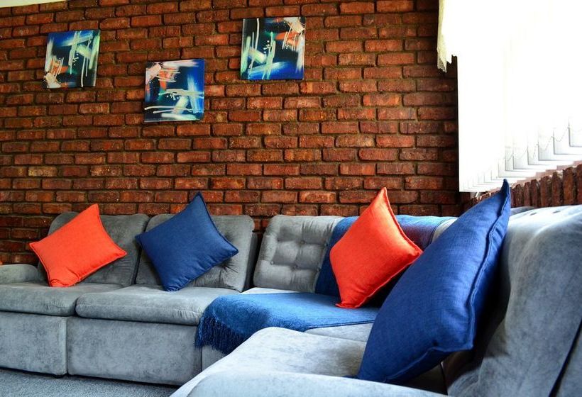 بنسيون 9 On Rigg Self Catering Accommodation