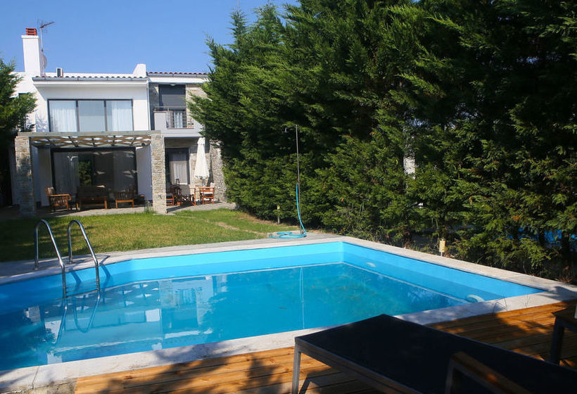 Sunny Sani Luxury Villas