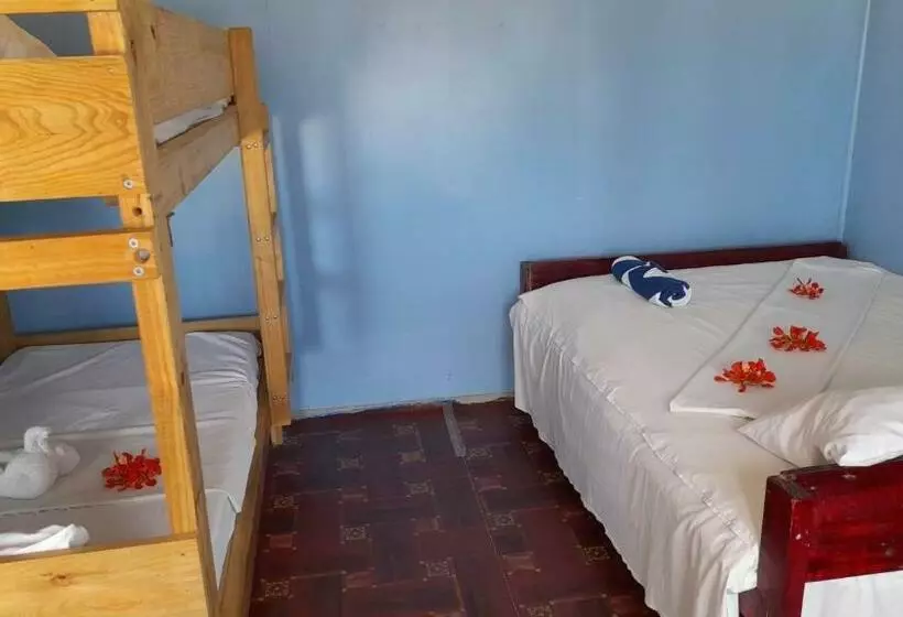 Retkeilymaja Mana Lagoon Backpackers