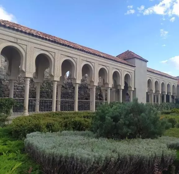 پانسیون Mariella