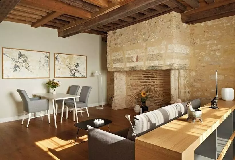 Hotelli Le Chevalier Bleu