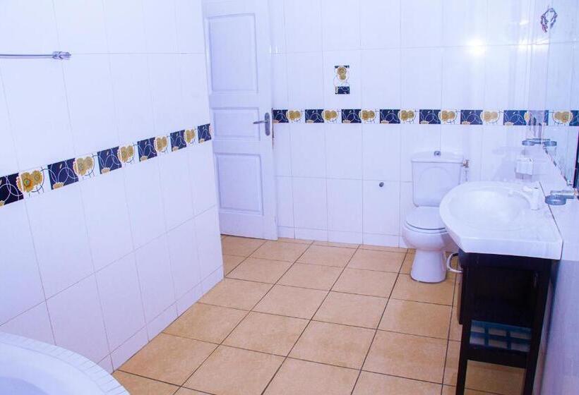 هتل Hôtel Amazone