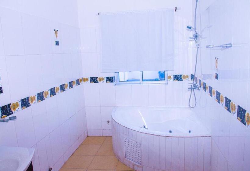 هتل Hôtel Amazone