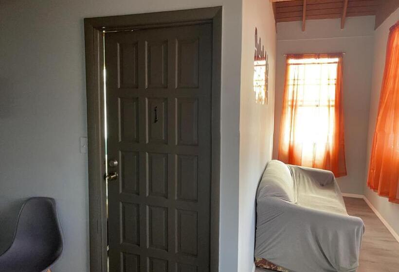 پانسیون Jj Guest House