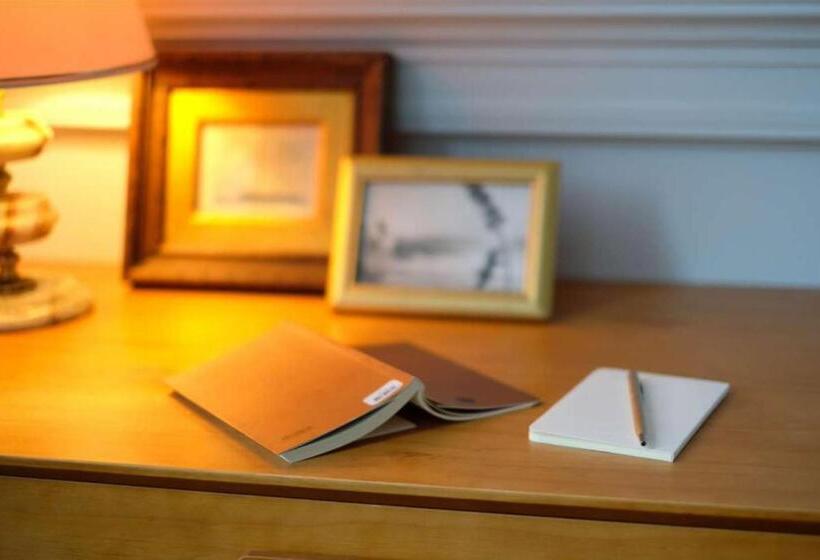 پانسیون The Kooch House 1