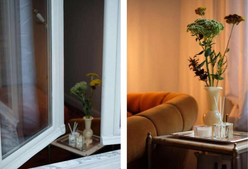 پانسیون The Kooch House 1