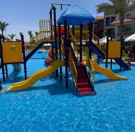 استراحتگاه Green Porto Matrouh Beach Families Only