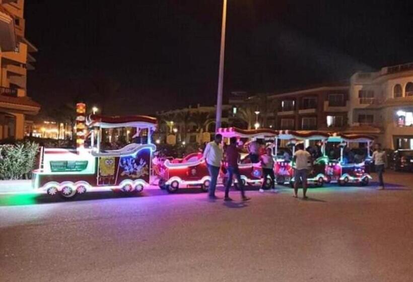 استراحتگاه Green Porto Matrouh Beach Families Only