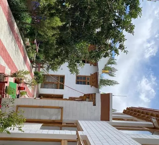 هاستل Jimmys Homestay