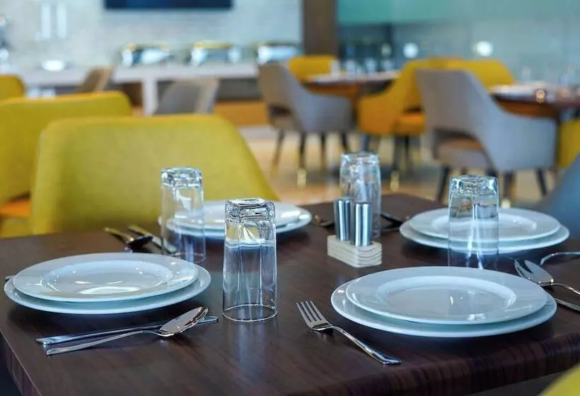 هاستل Quality Inn Elite