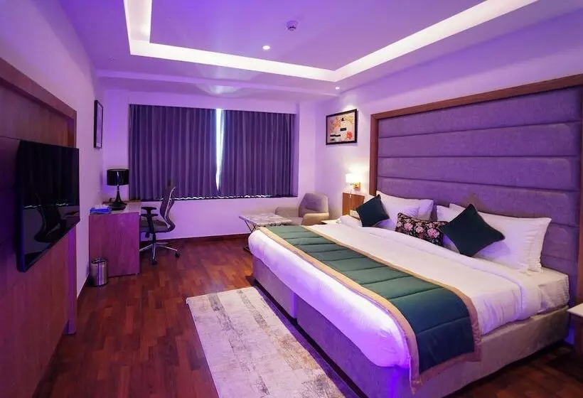 هاستل Quality Inn Elite