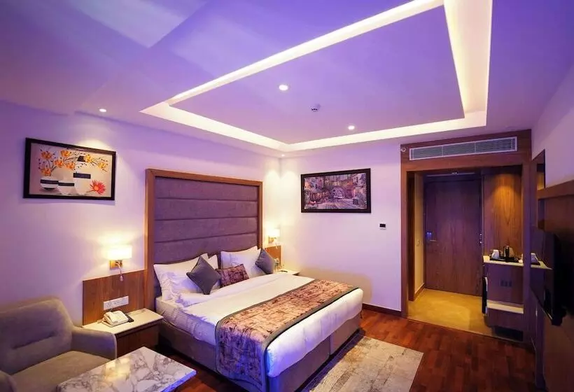 هاستل Quality Inn Elite
