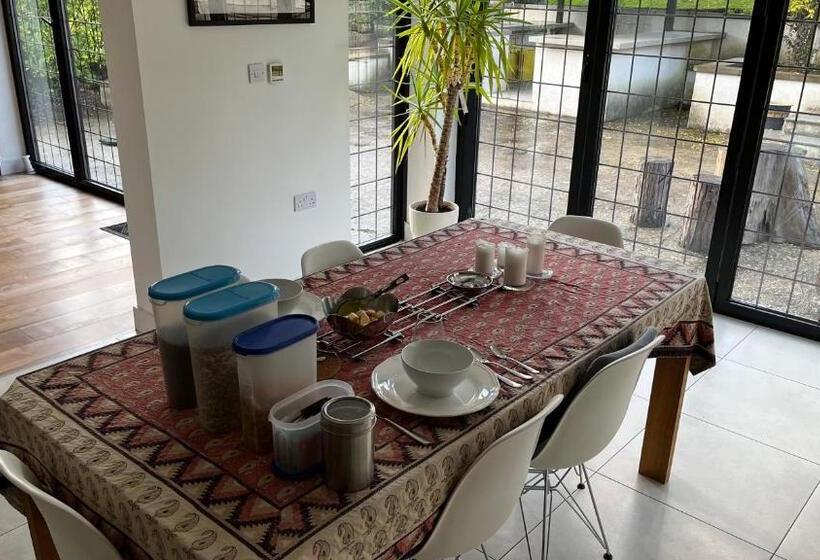 Heavenly London   Whetstone B&b