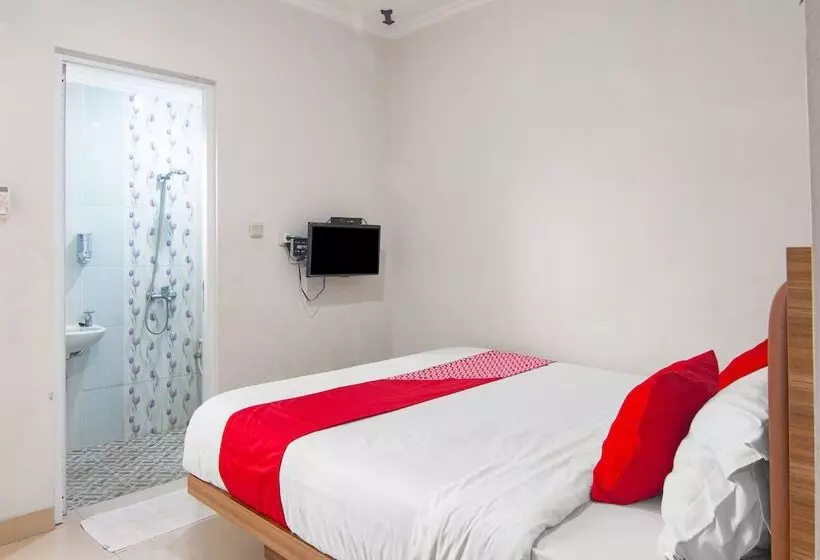 Hotelli Oyo 92602 Doesnami Syariah 2