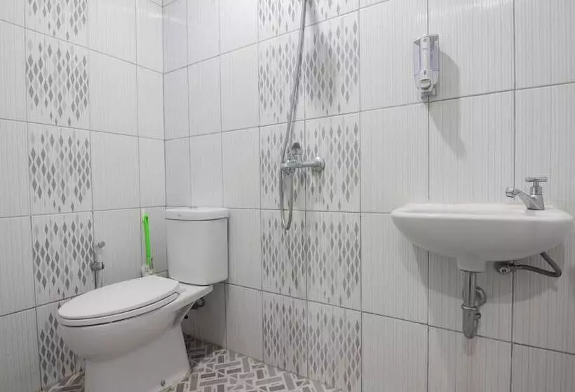 Hotelli Oyo 92602 Doesnami Syariah 2