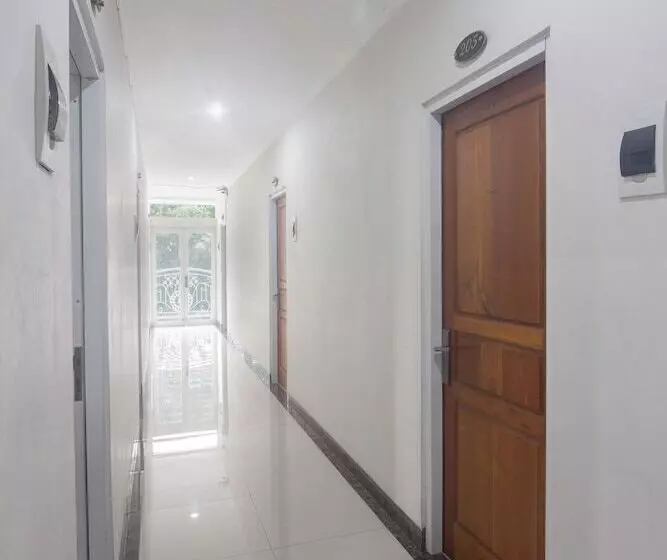 Hotelli Oyo 92602 Doesnami Syariah 2