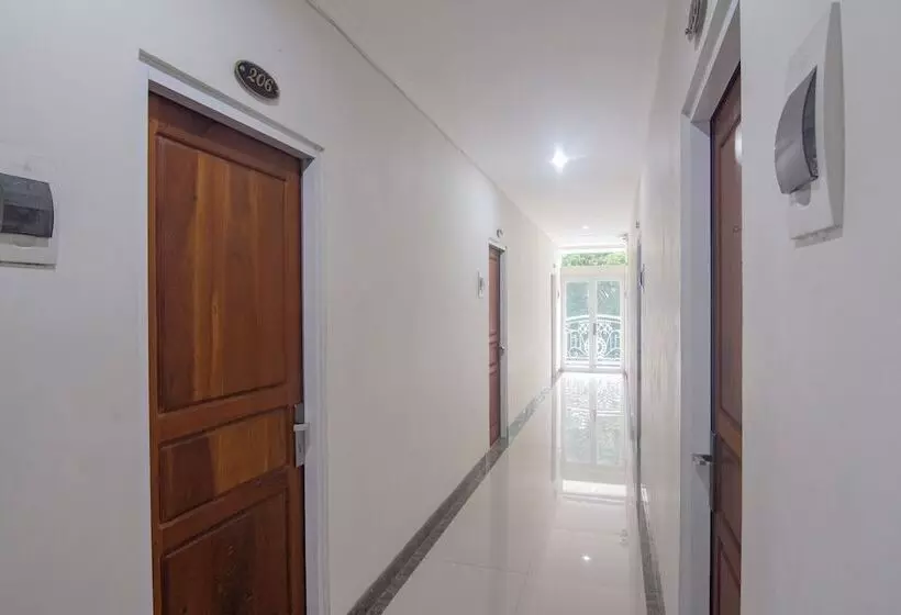 Hotelli Oyo 92602 Doesnami Syariah 2