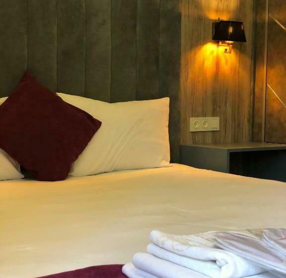 هتل Renaissance Boutique