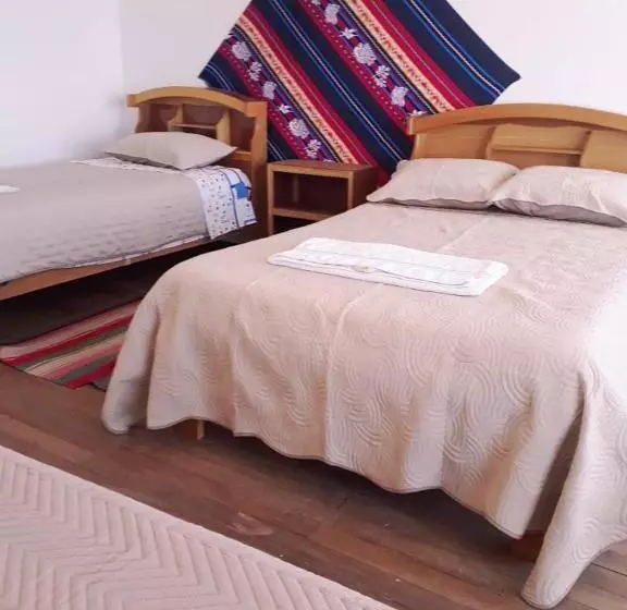 تختخواب و صبحانه Waynapicchu Lodge Isla De La Luna Bolivia