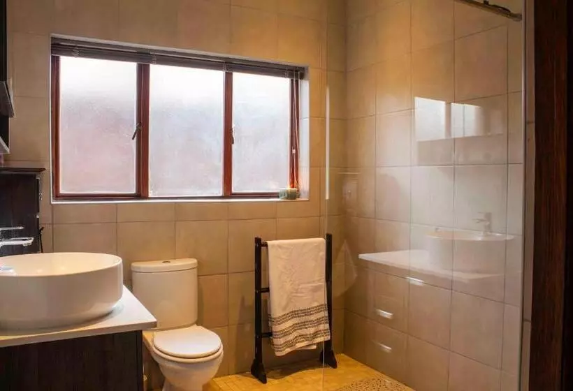 ベッドアンドブレックファースト Mind Body Soul Guesthouse On Featherbrooke Estate, Krugersdorp, South Africa