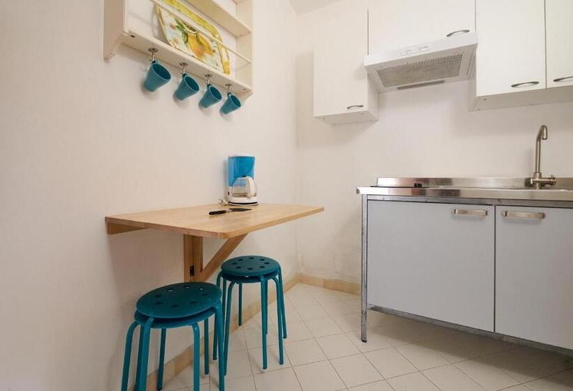 ホテル Podere Scoldasu   Nettuno