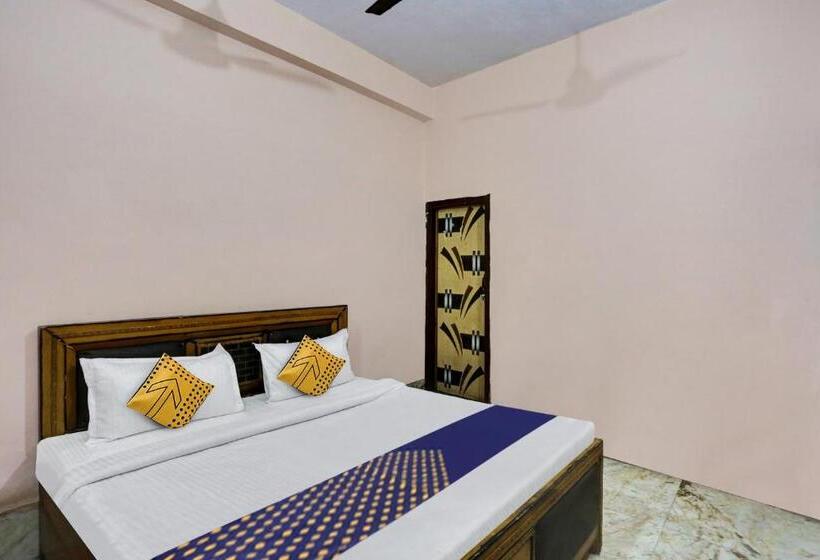 Отель Spot On Meet Guest House