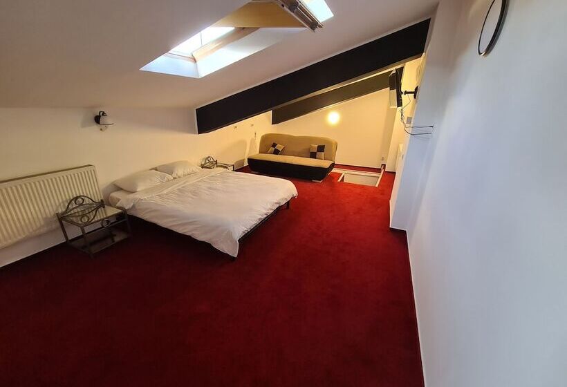 پانسیون Karma