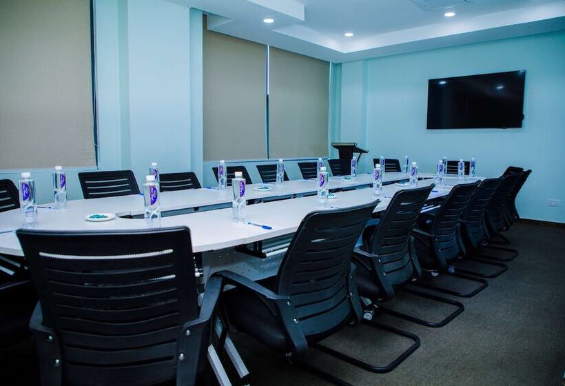 호텔 Best Western Dodoma City