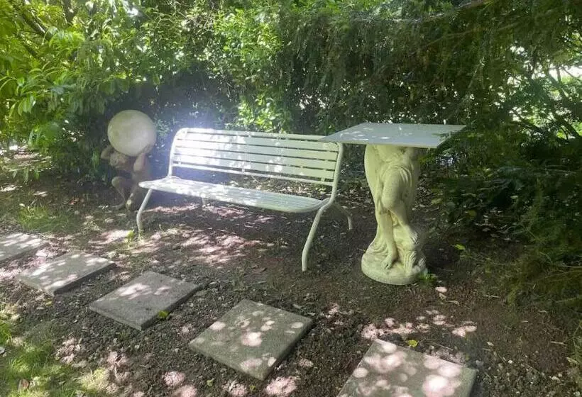 Leleka Hostel 4 Km Disneyland 30 Min Paris