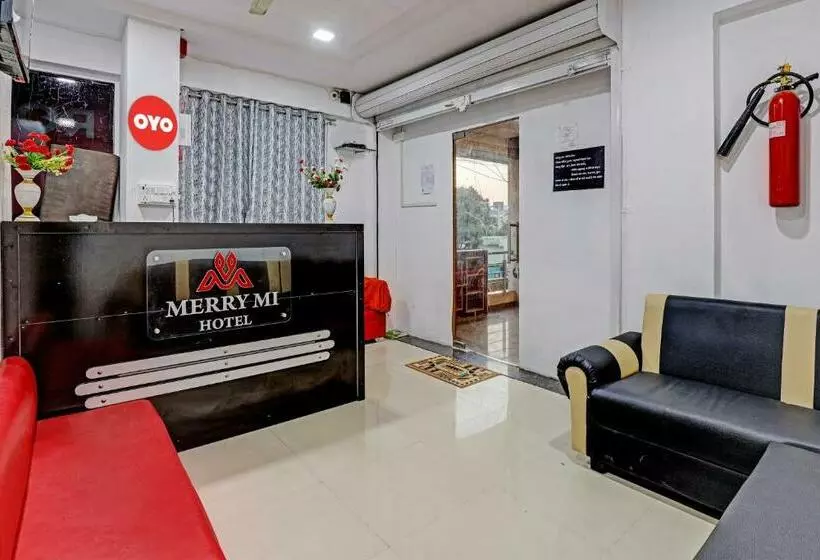 ホテル Oyo Flagship 81369  Merry Mi