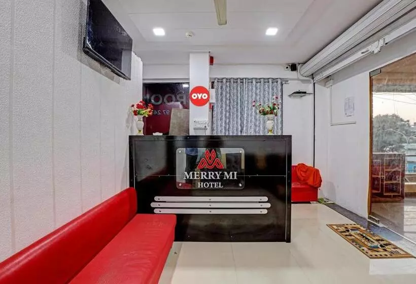 ホテル Oyo Flagship 81369  Merry Mi
