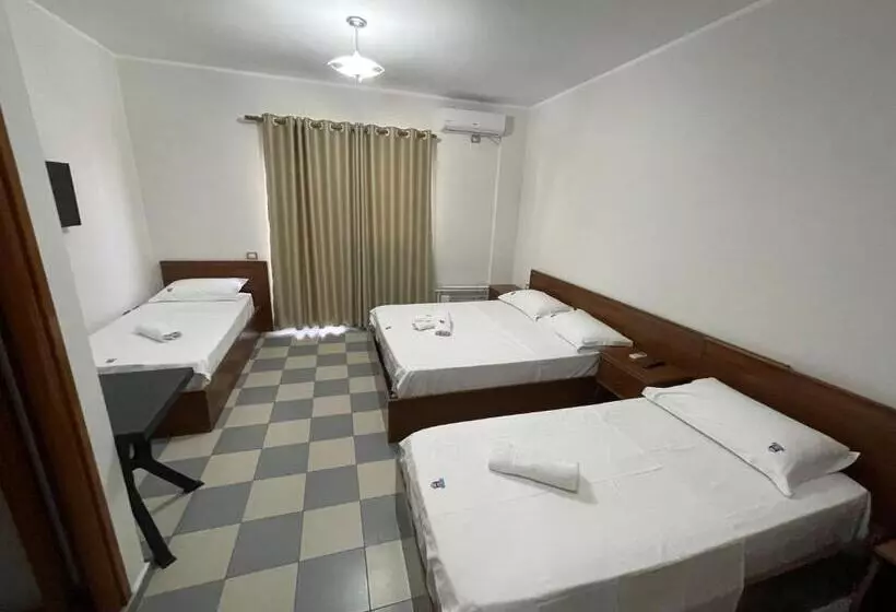 هتل Triho