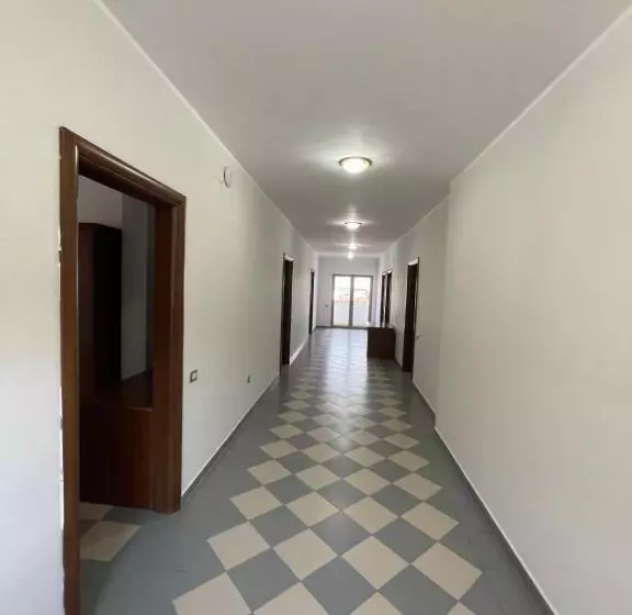 هتل Triho