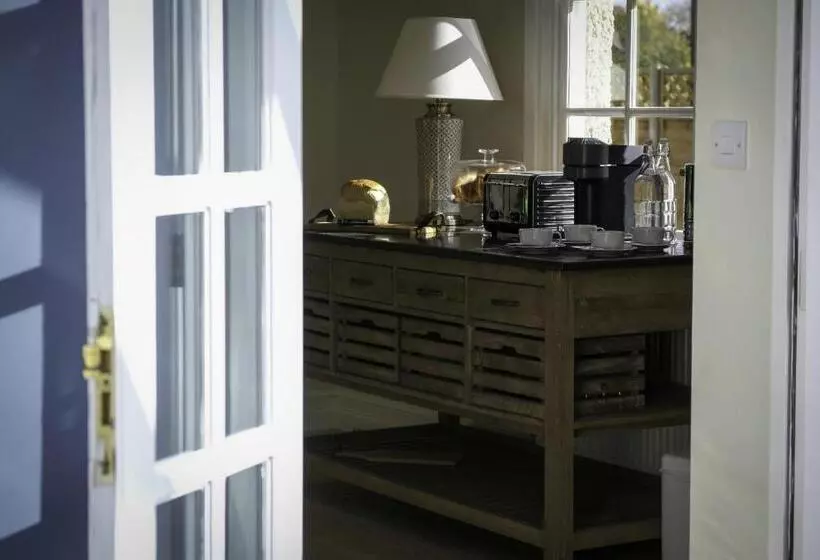 Moulton Lawn House B&b