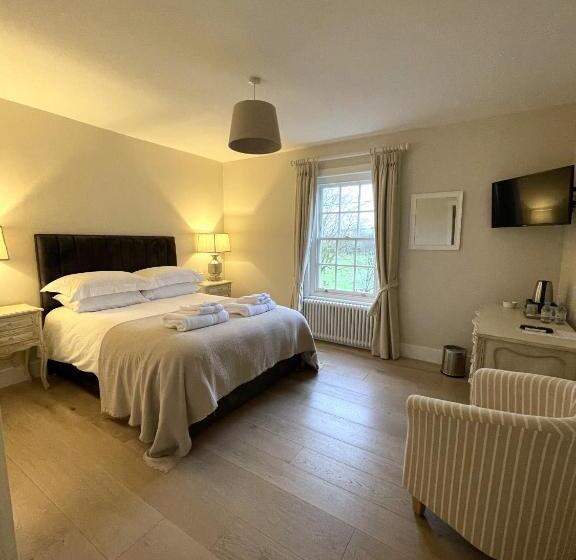 Moulton Lawn House B&b