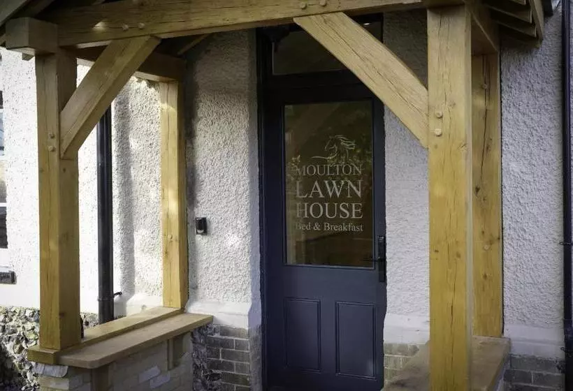 Moulton Lawn House B&b