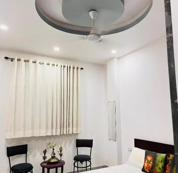 ペンション New Aroma Guest House