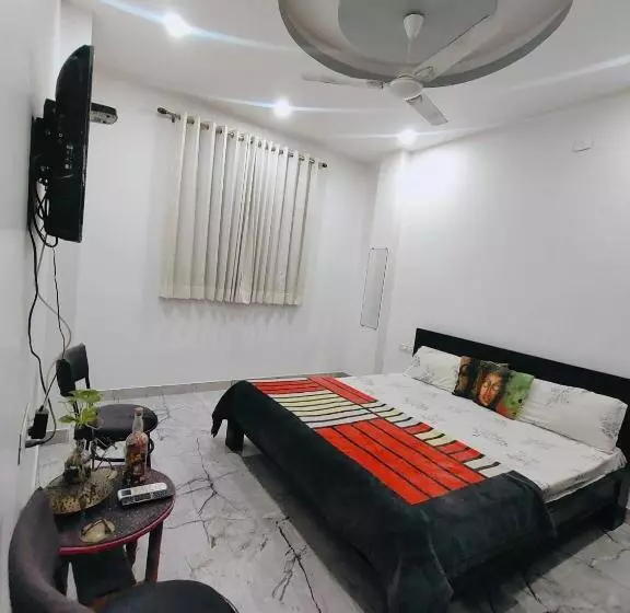 ペンション New Aroma Guest House