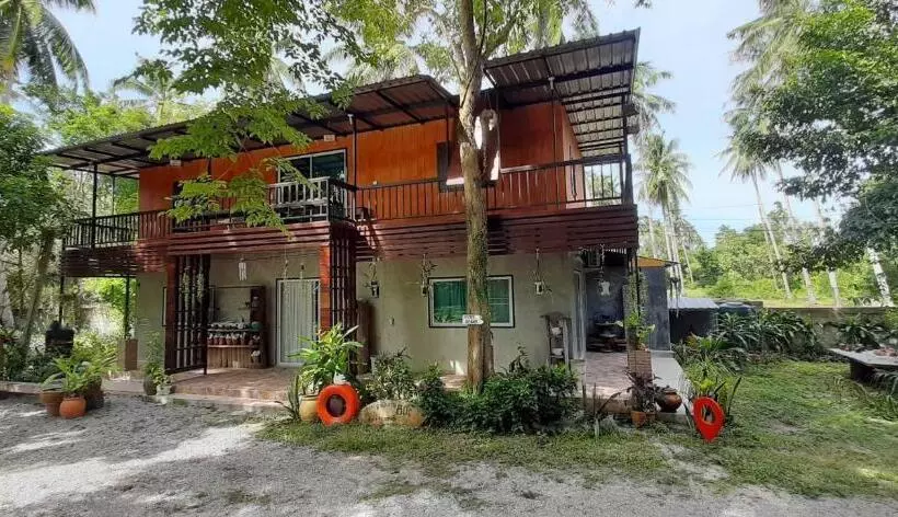 リゾートホテル Coconut Garden Bungalow โคโคนัท การ์เด้น บังกะโล