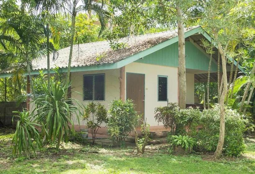 Resort Coconut Garden Bungalow โคโคนัท การ์เด้น บังกะโล