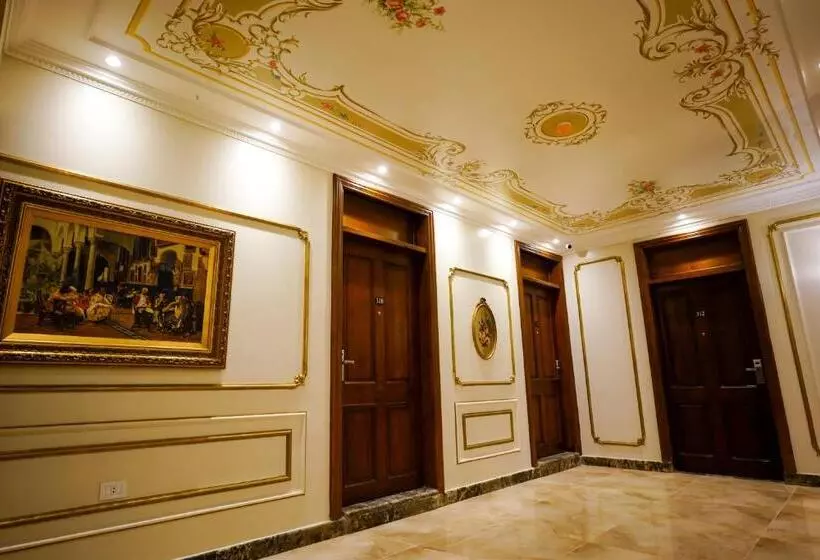 Savoy Hotel Elminya