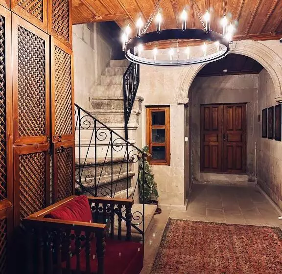 هتل Four Mansions