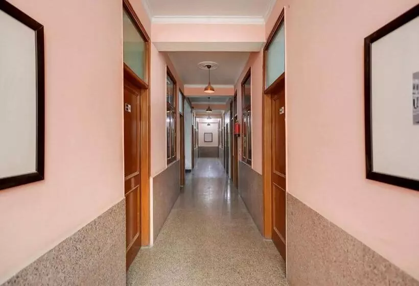 Hotelli Oyo Flagship 81365 Friends Homestay