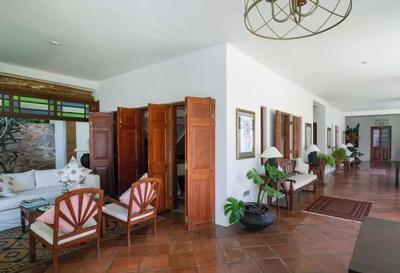 Hotelli Taru Villas Kandy