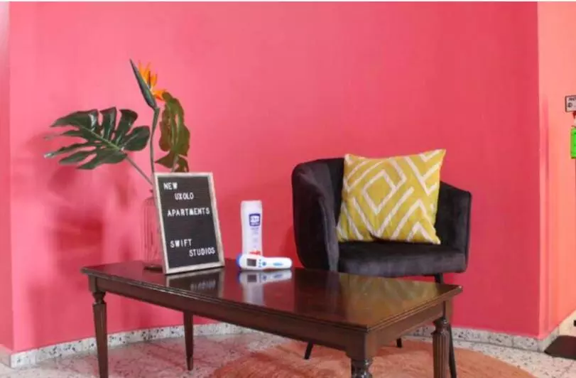 Uxolo Executive 7.2 Micro Living + Mountain View